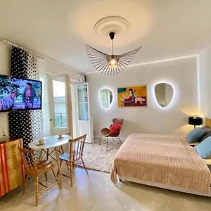 https://luxury-panda-apartment-in-old-town.krakowhotelspoland.com
