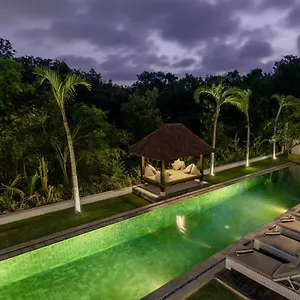 https://the-christina-estate.ubudhotelsnow.com
